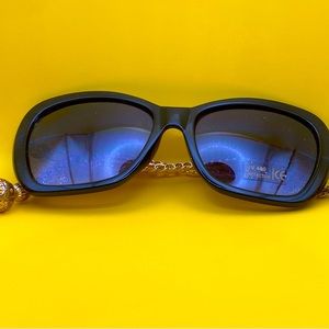 Black w/gold chain never worn